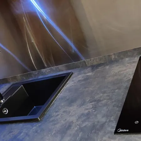 Cozy For A Couple - 10 Min From The Airport Lägenhet Kraków