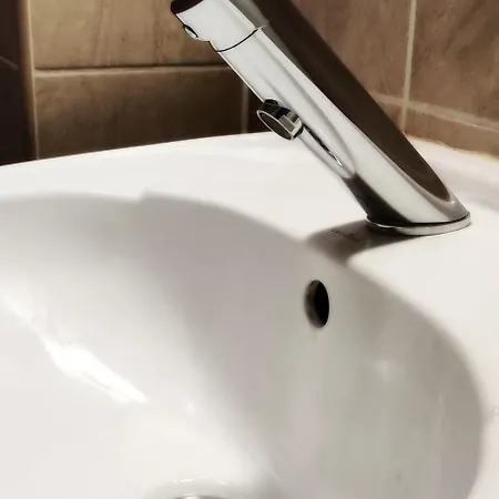 Cozy For A Couple - 10 Min From The Airport Appartement