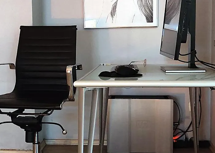 Cozy For A Couple - 10 Min From The Airport