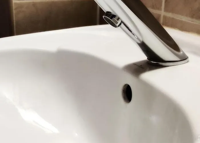 Cozy For A Couple - 10 Min From The Airport Apartmán