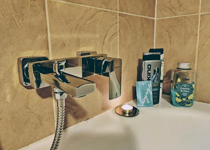 Cozy For A Couple - 10 Min From The Airport Apartmán *