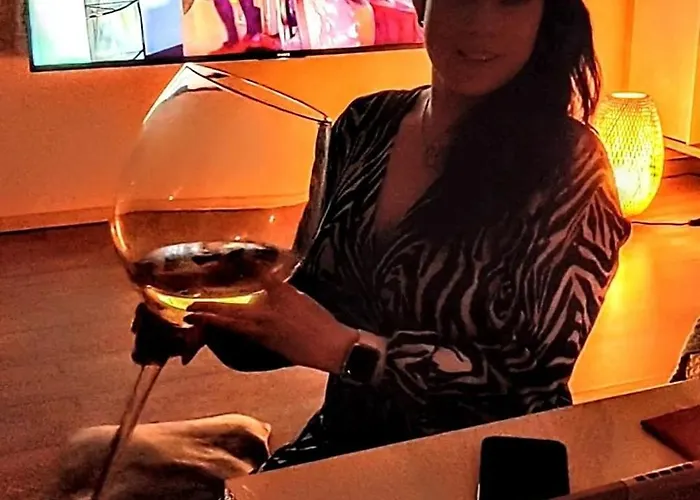 Cozy For A Couple - 10 Min From The Airport *